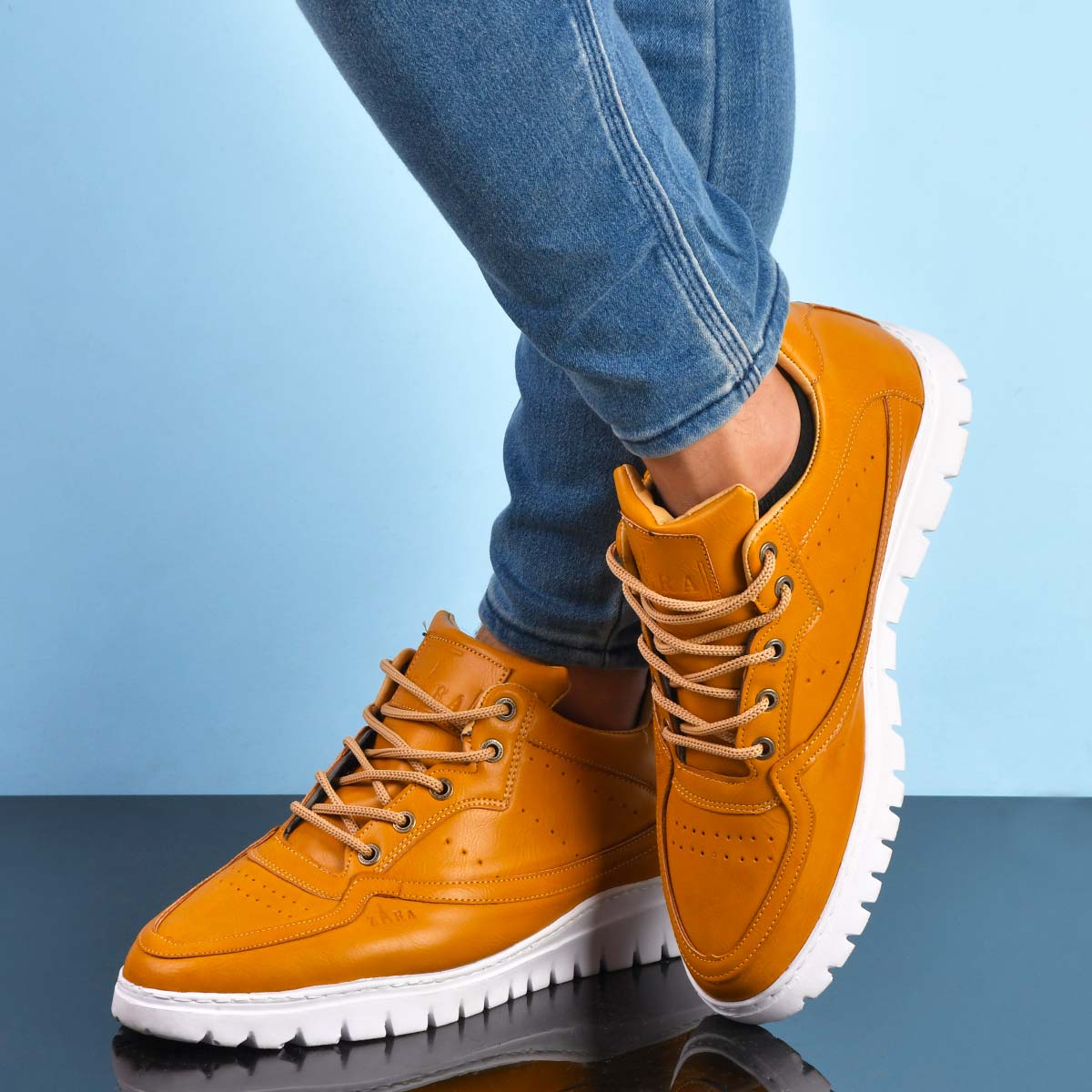 کفش مردانه zara مدل Laura رنگ عسلی