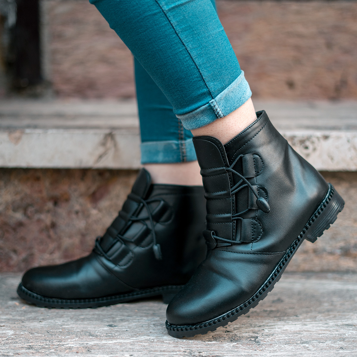 نیم بوت دخترانه مشکی مدل Mayla