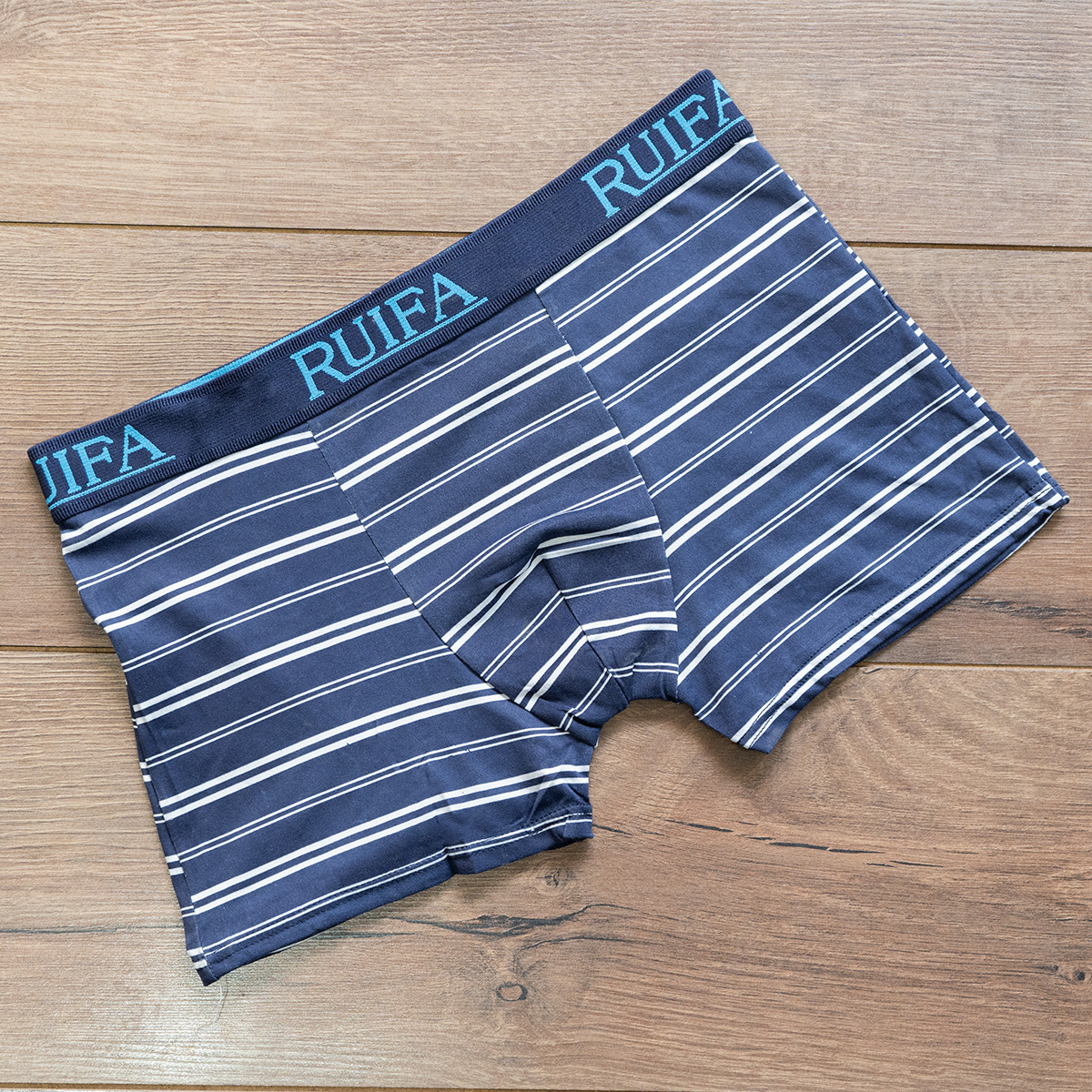 شورت نیم پا سرمه ای راه راه