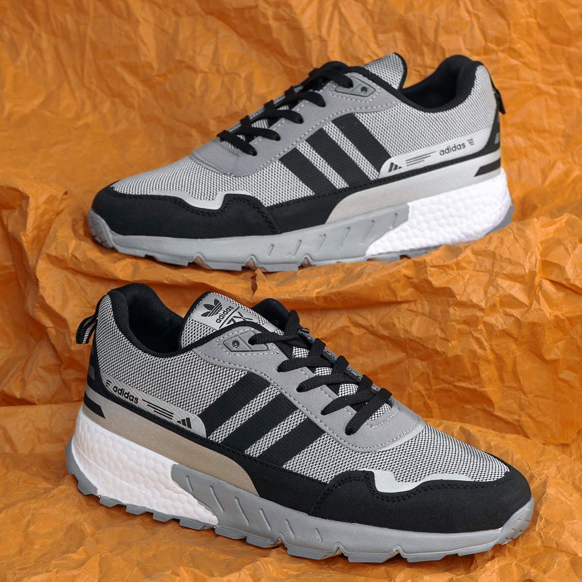 کفش ورزشی آدیداس طوسی مردانه مدل Ario