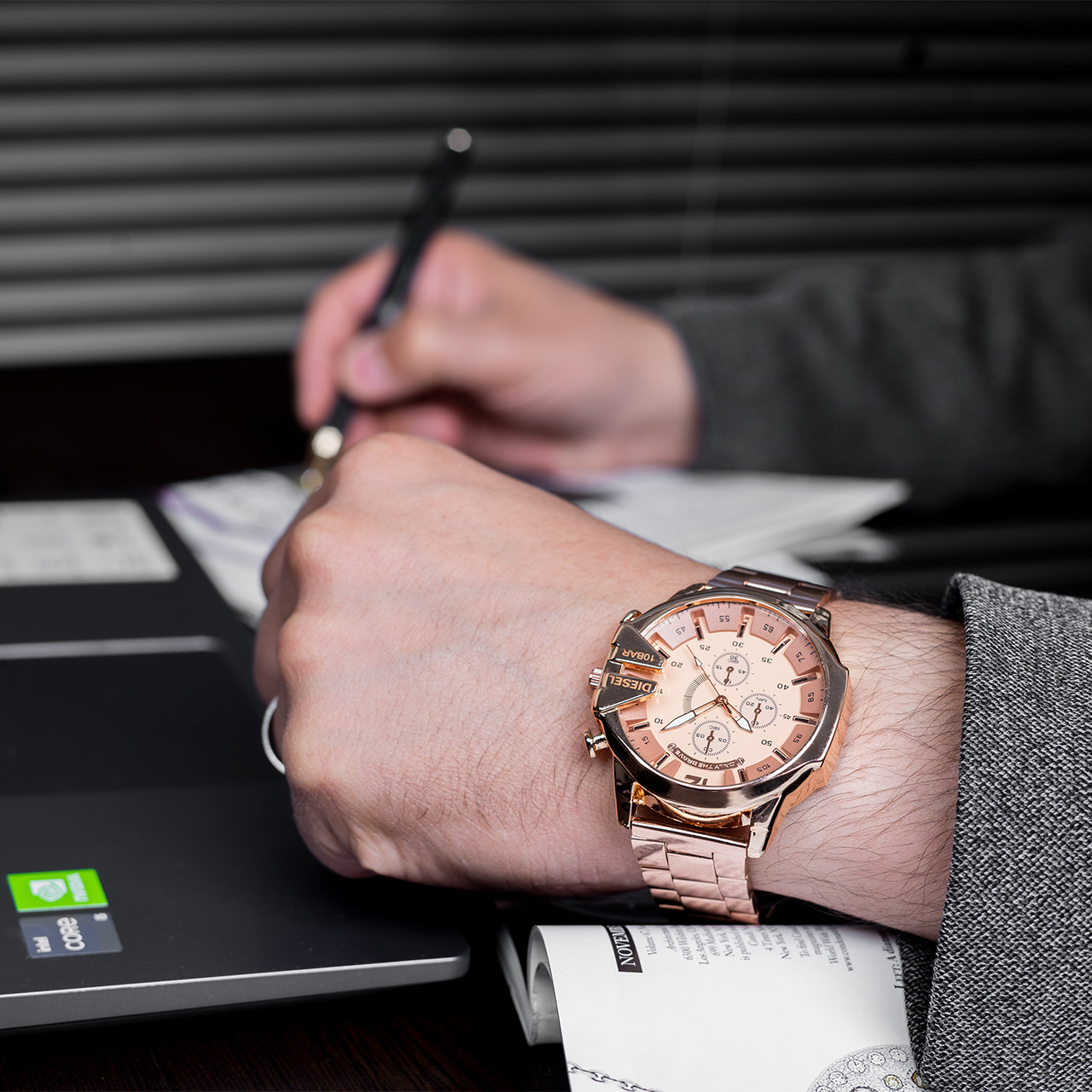 ساعت مچی DIESEL مردانه رزگلد صفحه رزگلد مدل U700