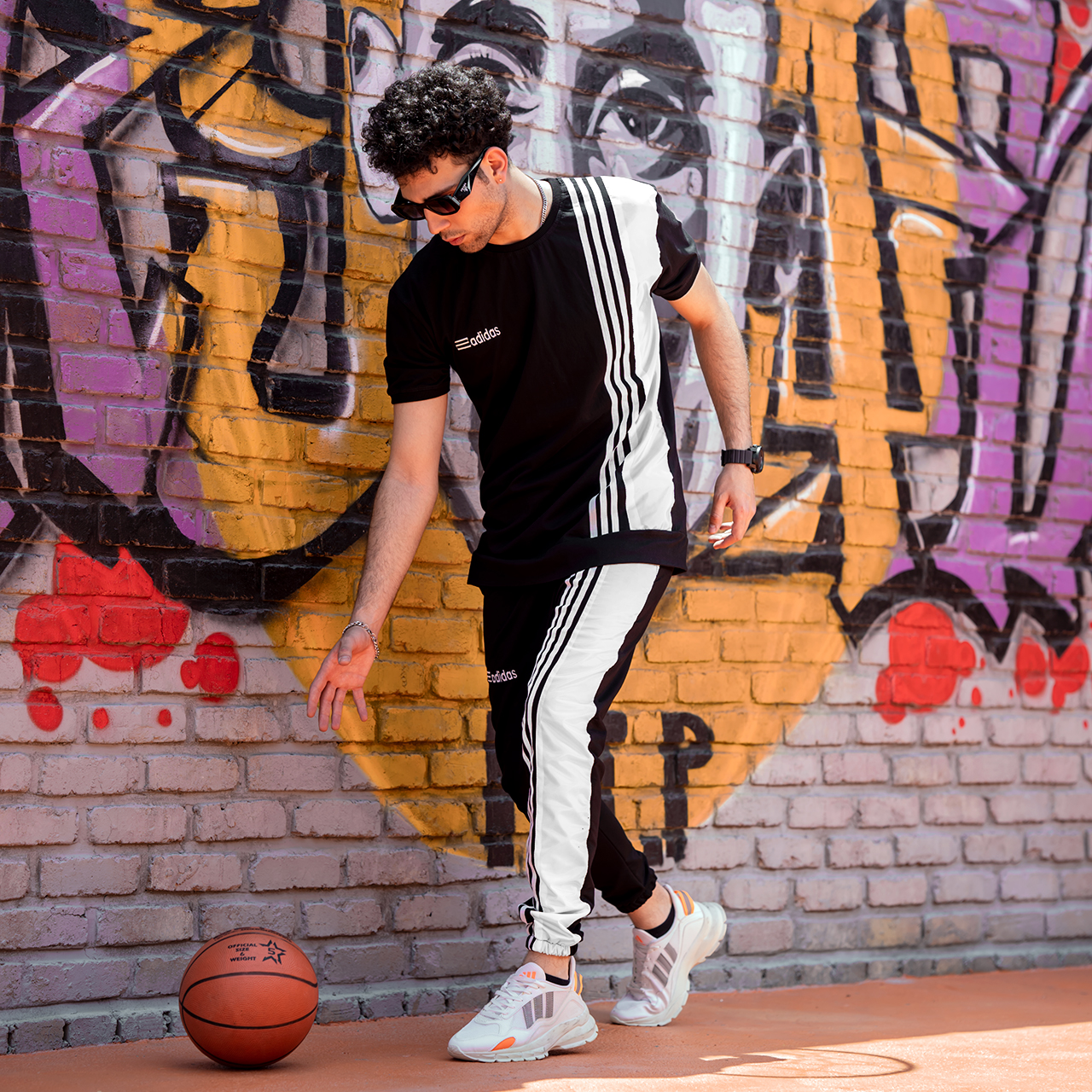 ست تیشرت شلوارآدیداس دورنگ سفید مشکی مردانه مدل b.s