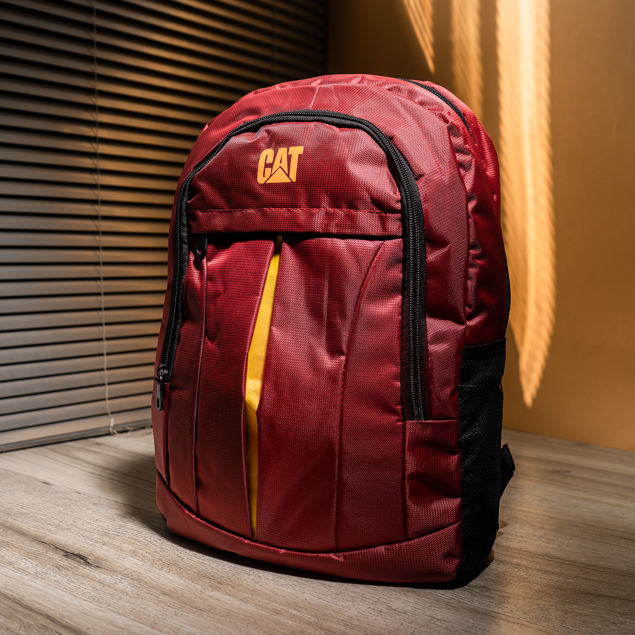 کوله پشتی قرمز CAT مدل Maham