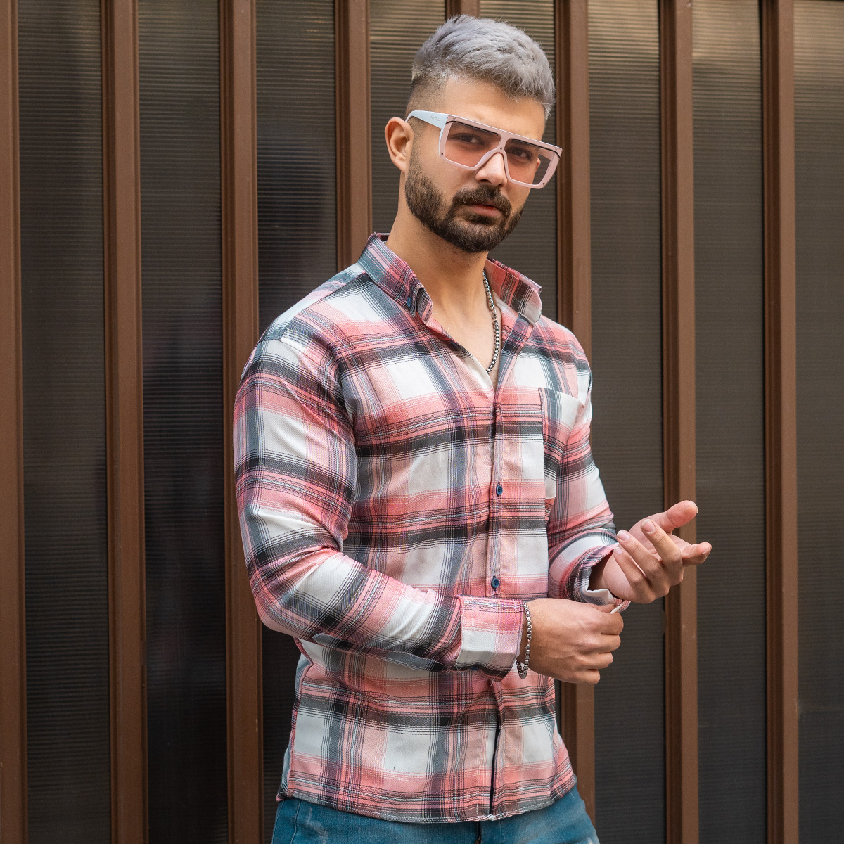 پیراهن مردانه چهارخونه صورتی طوسی مدل alvand