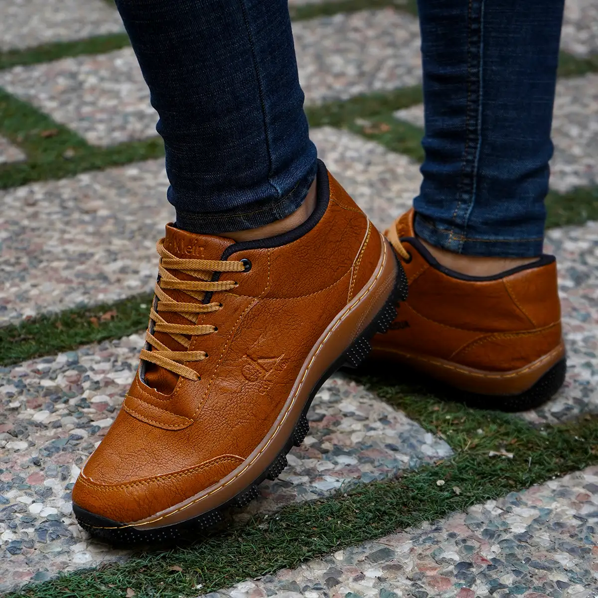 کفش مردانه عسلی مدل Behdad-Neo