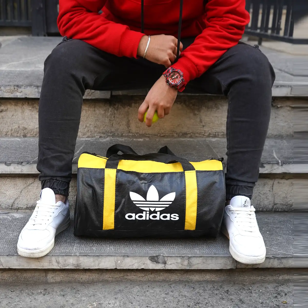 کیف ورزشی آدیداس مشکی زرد مدل Soren