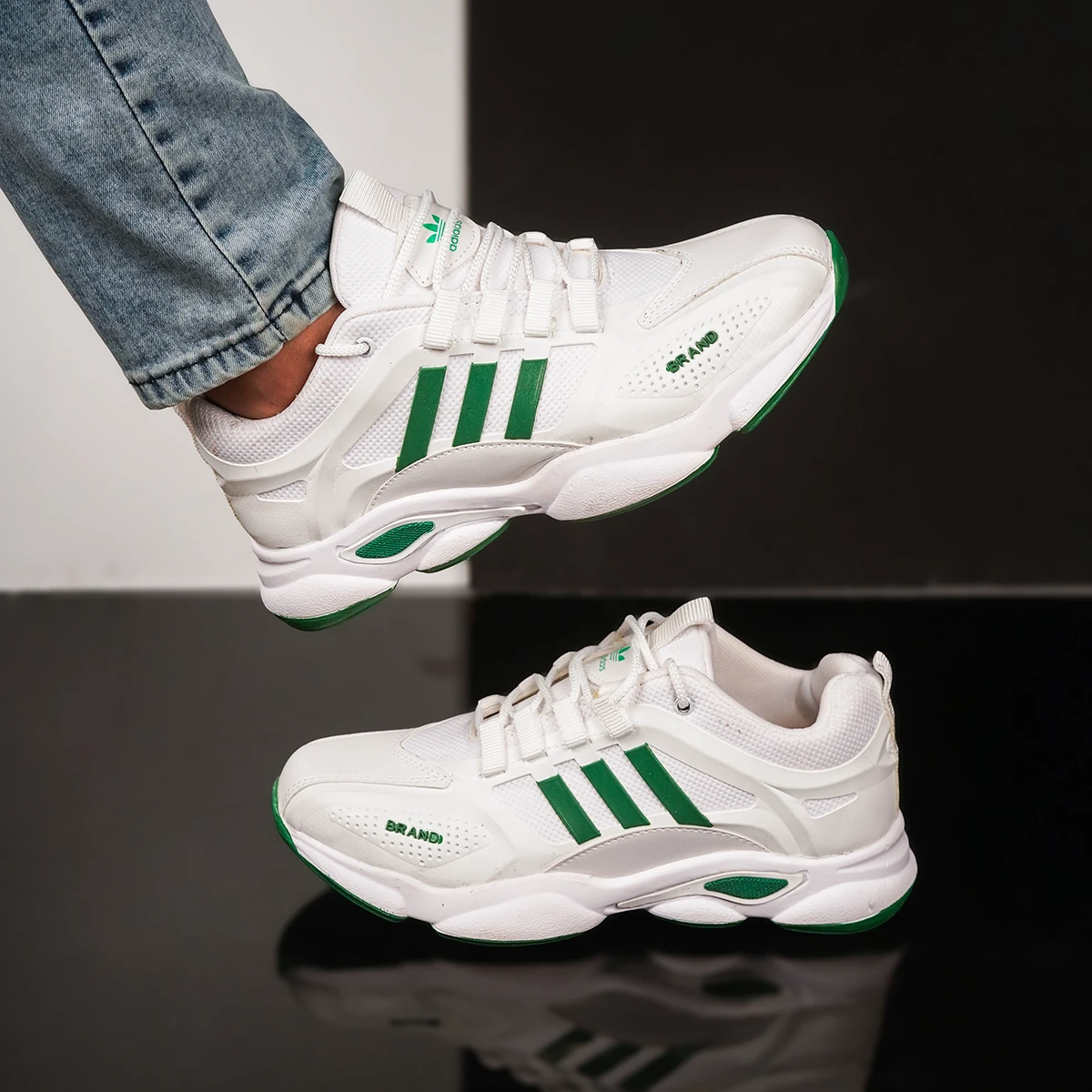 کفش ورزشی مردانه سفید سبز Adidas مدل Ravan