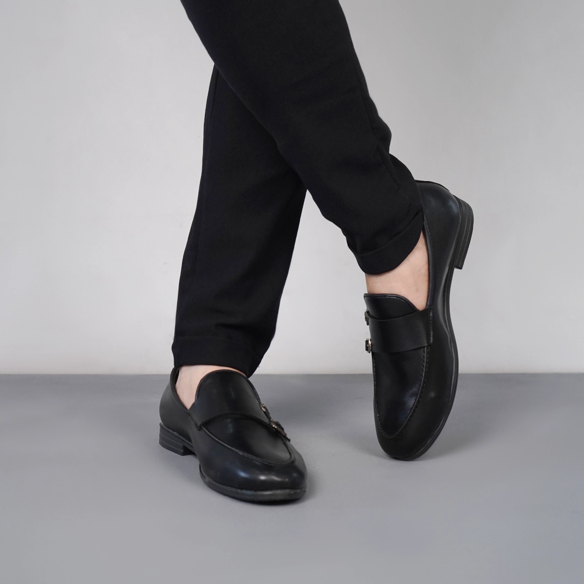 کالج مردانه مشکی سگکی مدل daniel