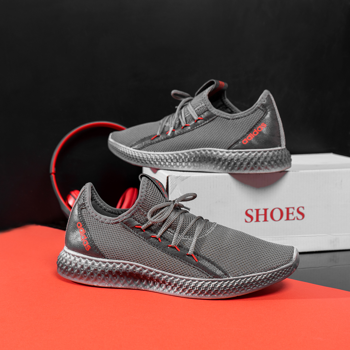 کفش ورزشی Adidas مردانه طوسی قرمز مدل Barni