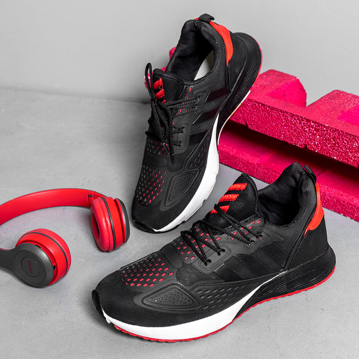 کفش ورزشی Adidas مشکی قرمز مردانه مدل Ipala